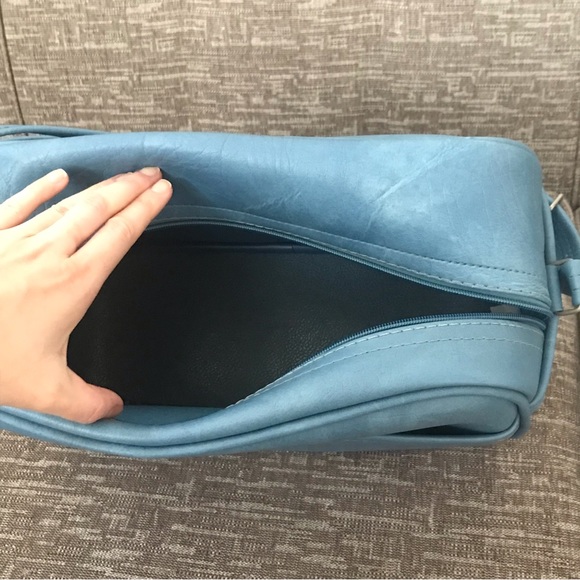 Dionite Travel Bag - Picture 4 of 6